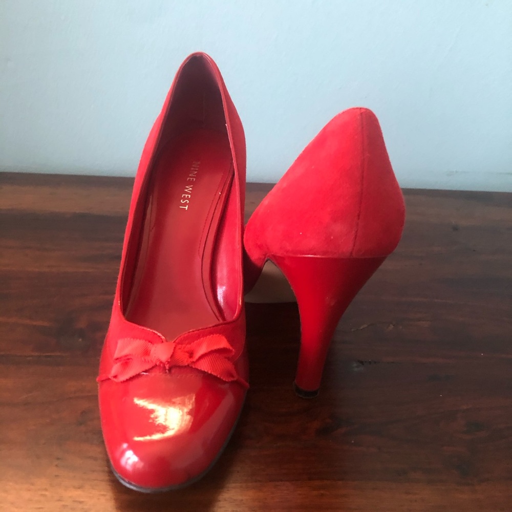Women’s red patent leather pump